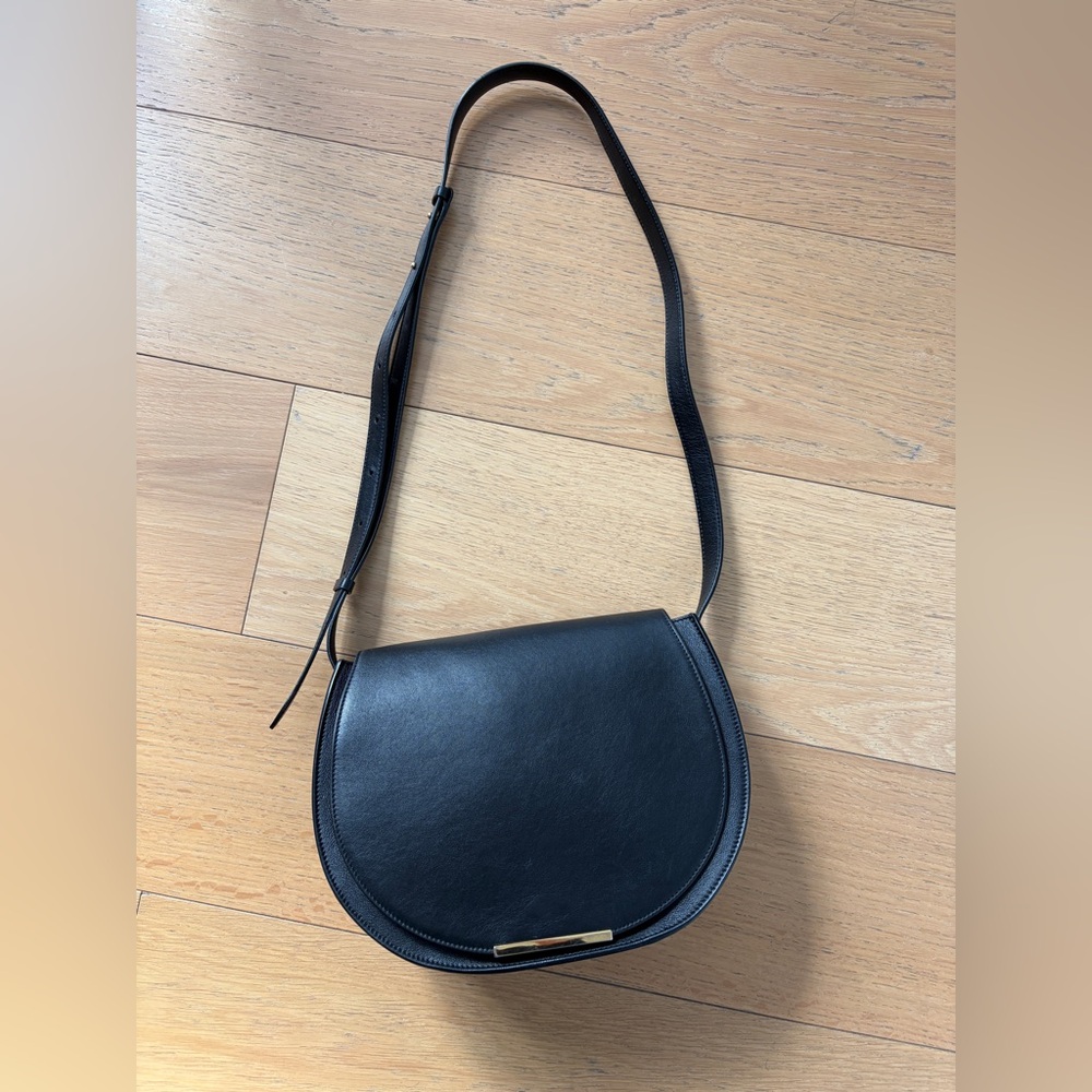 Cuyana Black Leather Saddle Bag